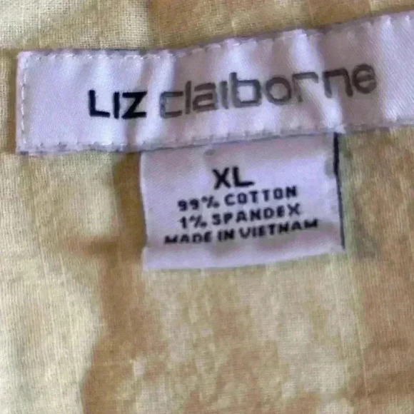 Liz Claiborne Women’s Button Down Lightweight Blouse. Size XL. Light Yellow. - Picture 7 of 7